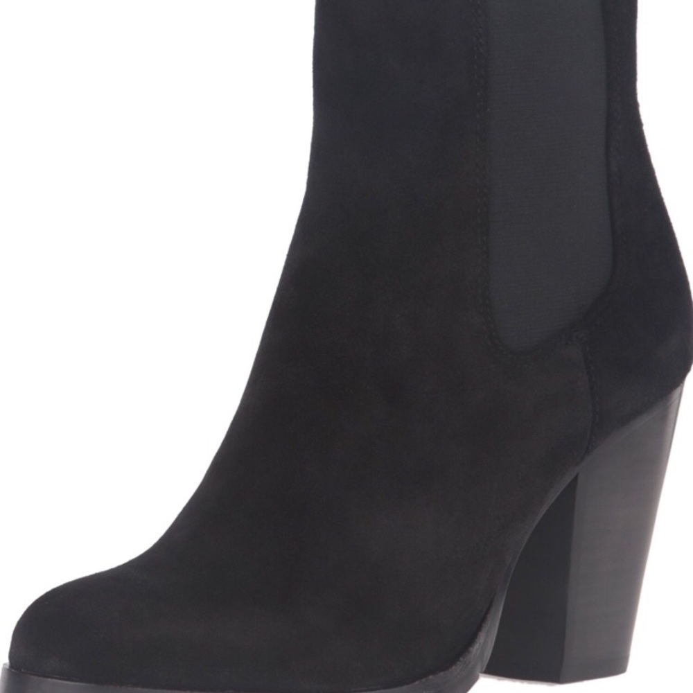 NWT Frye black booties